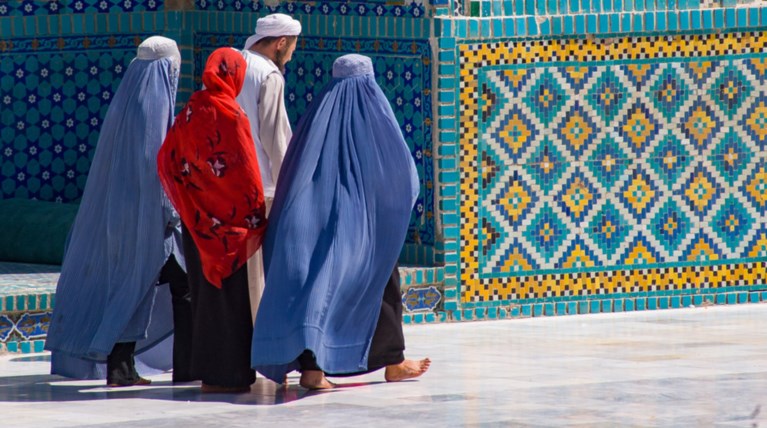 Αφγανιστάν: Εκοψε τα αυτιά της 23χρονης συζύγου του