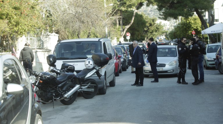 Μυστήριο με τη δολοφονία ηλικιωμένων στην Αργυρούπολη- Τους βρήκε ο γιος