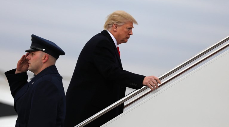 Κυρώσεις κατά του Ιράν ετοιμάζεται να επιβάλει ο Τραμπ