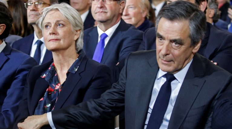 Εφοδος της γαλλικής αστυνομίας και στη Γερουσία για τον Φιγιόν