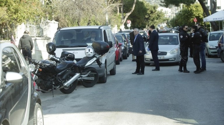Εγκλημα στο Περιστέρι: Ο γιος είδε τον δράστη στο ένα μέτρο