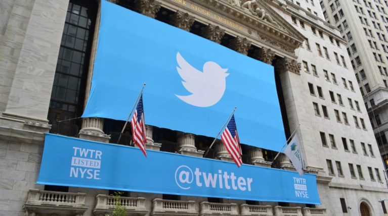 Twitter: Χρήματα στη μάχη κατά της απόφασης για τους πρόσφυγες