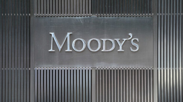 Moody's: Κίνδυνος για την Ελλάδα οι διαφωνίες των δανειστών