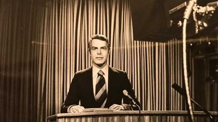 Πέθανε ο εκφωνητής της ΕΡΤ Νίκος Μπουγάς