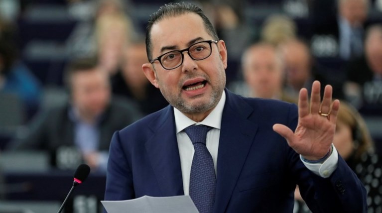 Πιτέλα: Ο Σόιμπλε πάντα παίζει με τη φωτιά για την Ελλάδα