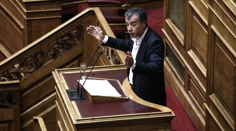 Άγρια κόντρα Θεοδωράκη- Καμμένου για το πόθεν έσχες των 6.000€