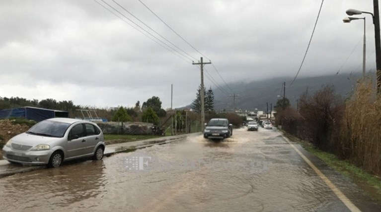 Πλημμύρισαν τα Χανιά από τις καταρρακτώδεις βροχές