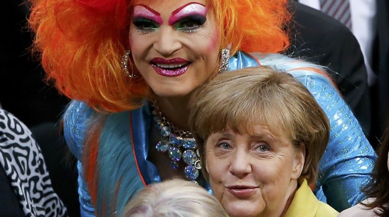 Ολίβια Τζόουνς: Μια Drag Queen εξέλεξε τον πρόεδρο της Γερμανίας!