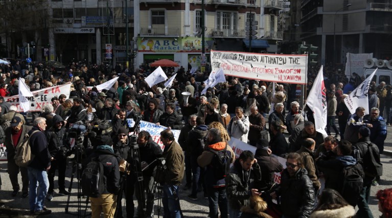 Στο κέντρο της Αθήνας οι αγρότες, αρχίζει το συλλαλητήριο