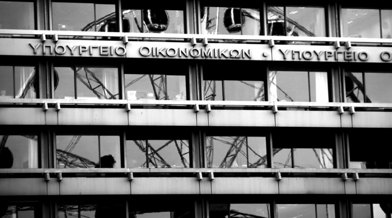 FT: Η Ελλάδα θα ορίσει την Rothschild σύμβουλο για τo χρέος