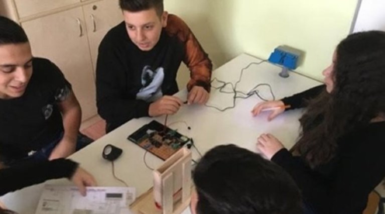 Παππού τα χάπια σου! το γκάτζετ που επινόησαν έφηβοι μαθητές στη Ρόδο