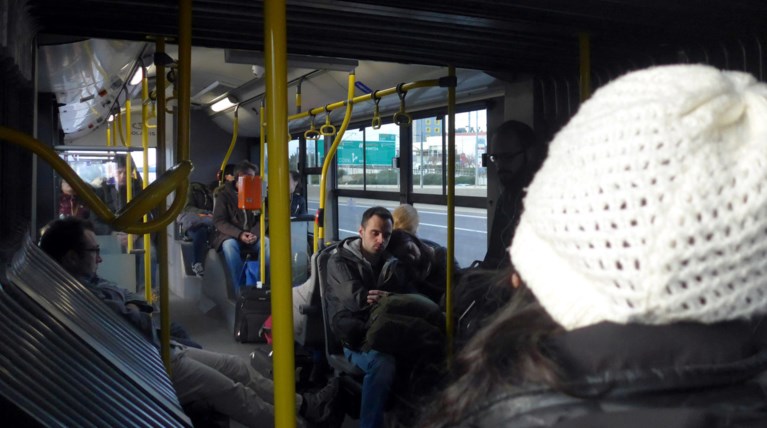 Αστυνομικοί της Ασφάλειας θα περιπολούν εντός ...λεωφορείων