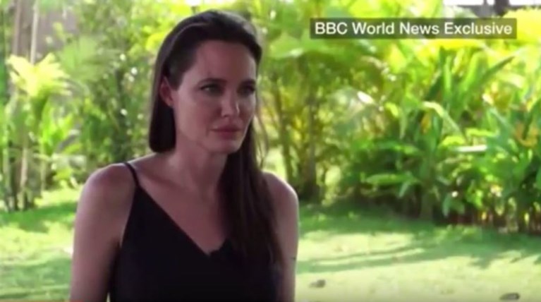 Αντζελίνα Τζολί: Ξέσπασε σε λυγμούς μιλώντας για πρώτη φορά για τον χωρισμό