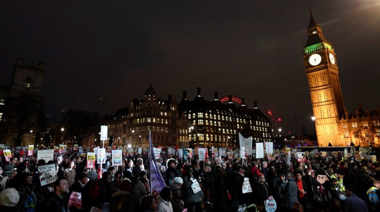 Χιλιάδες Λονδρέζοι διαδηλώνουν κατά της επίσκεψης Τραμπ στη χώρα