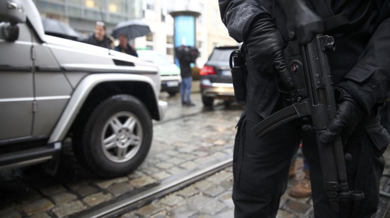 Συναγερμός στη Γερμανία: Αναφορές για εισβολή ενόπλου σε σχολείο