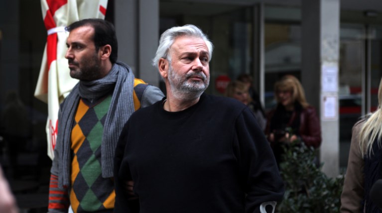 'Αρχισε η δίκη για το «Καρούζος- gate» , μάχη των πρώην συζύγων