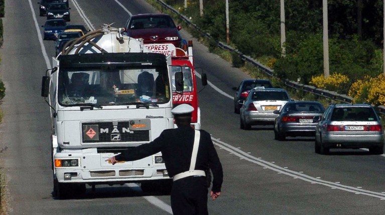 Αυξημένα μέτρα της Τροχαίας για την έξοδο της Καθαράς Δευτέρας