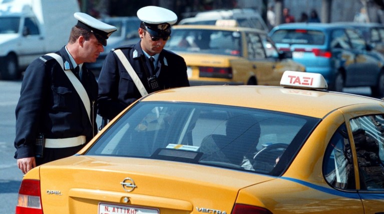 Μυστήριο με την εν ψυχρώ δολοφονία του ταξιτζή στην Κηφισιά