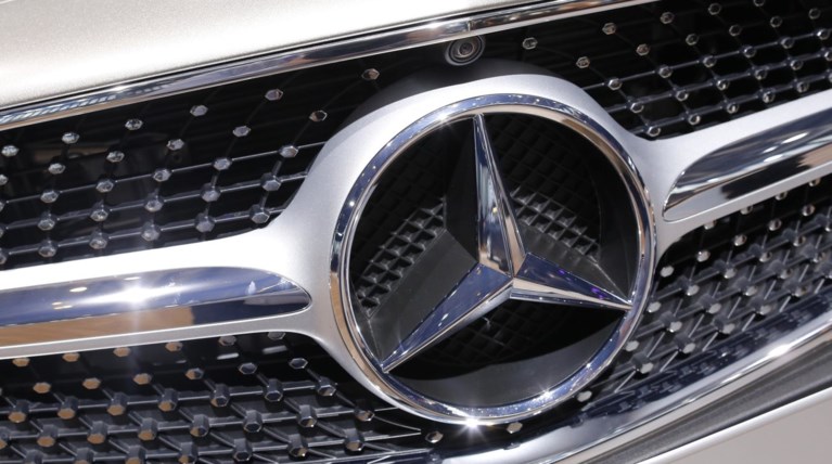 Ανακαλούνται ένα εκατομμύριο Mercedes-Benz λόγω κινδύνου ανάφλεξης