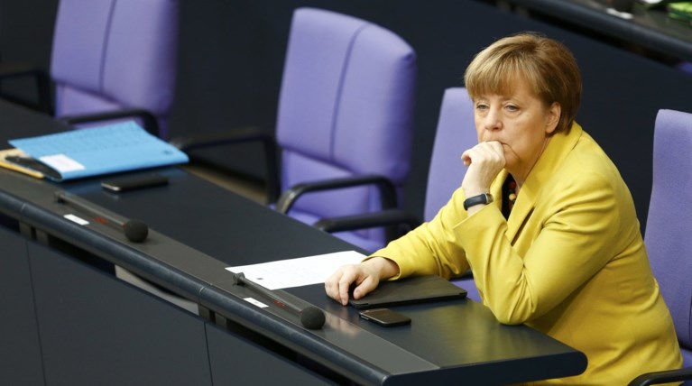 Αιχμές Μέρκελ για την κατάσταση των προσφύγων στα νησιά μας