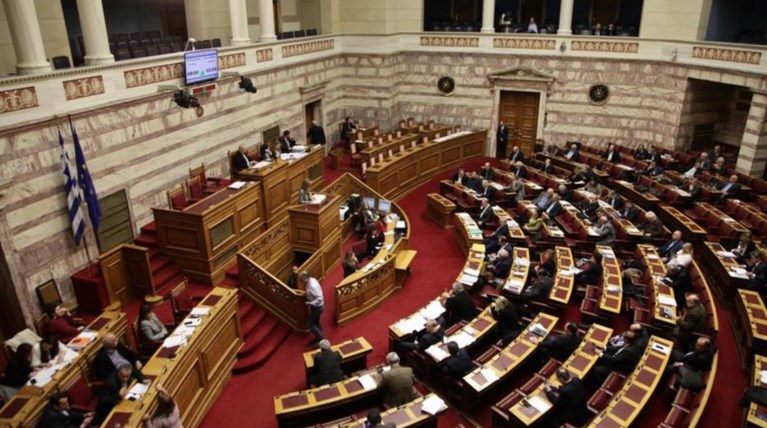 Προκαταρκτική εξέταση για τον Παπαντωνίου ζητούν ΣΥΡΙΖΑ-ΑΝΕΛ