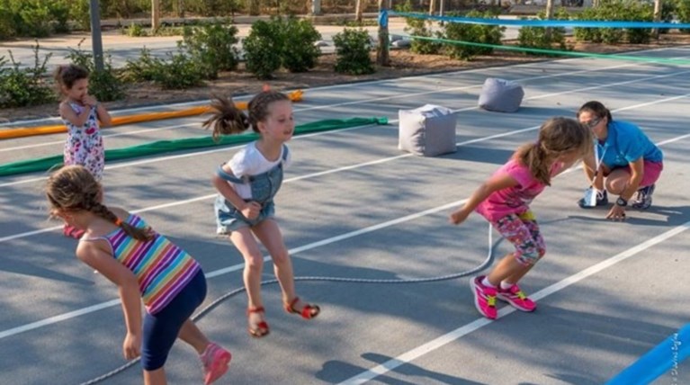 Ένα παιχνιδιάρικο πρόγραμμα για όλα τα παιδιά στο Σταύρος Νιάρχος