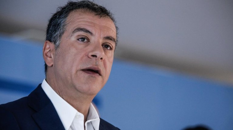 Θεοδωράκης: Δεν με ενδιαφέρει να επιβιώσω ως δεκανίκι άλλου αρχηγού