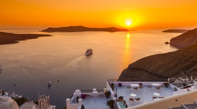 Σαντορίνη: «Υμνος» στο ταξιδιωτικό περιοδικό Travel+Leisure