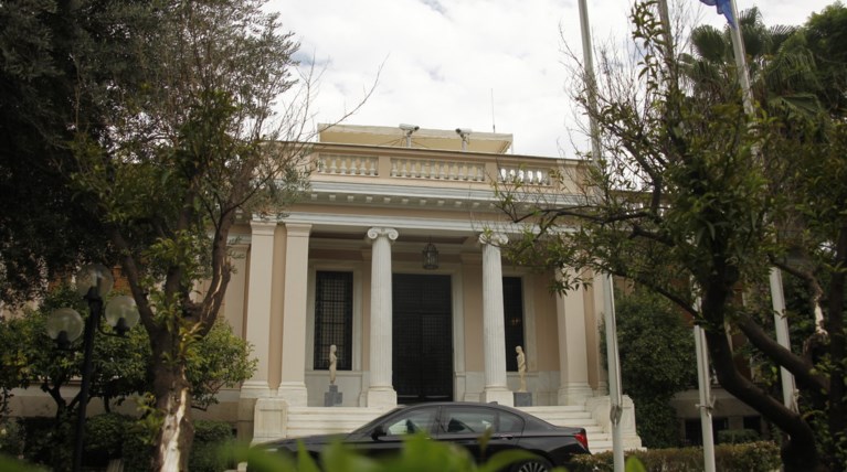 Μαξίμου: Υποκριτικός κι εθελόδουλος ο Κυριάκος Μητσοτάκης