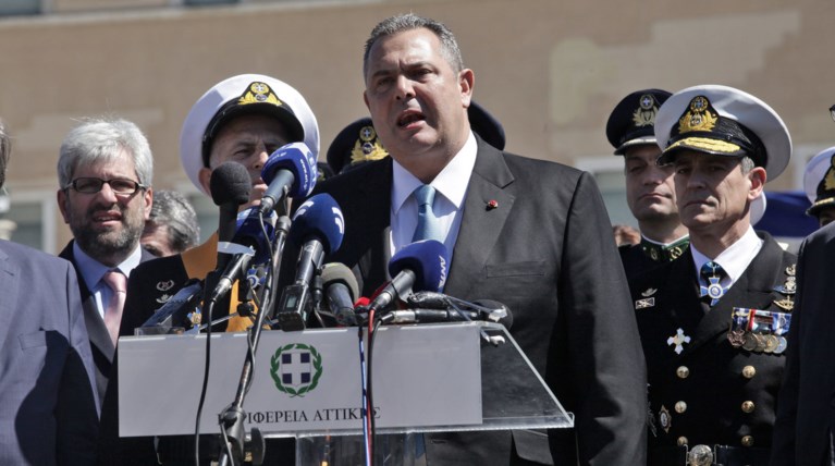 Η μεγάλη γκάφα του εκφωνητή της ΕΡΤ με τον Πάνο Καμμένο