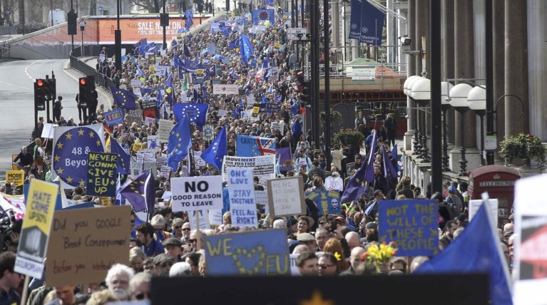 Στους δρόμους κατέβηκαν (ξανά) οι Αγγλοι εναντίον του Brexit