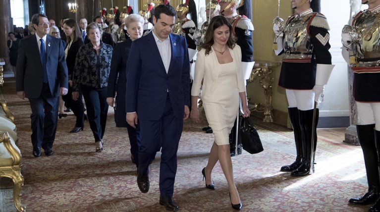 Γεύμα στη Ρώμη: Ο Αλέξης Τσίπρας στα μπλε και η Μπέτυ Μπαζιάνα στα λευκά