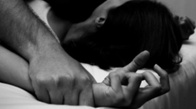 Περίεργη υπόθεση βιασμού 27χρονης κοπέλας στην Πάτρα