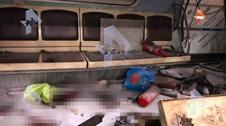 Συγκλονιστικές εικόνες από το βαγόνι στην Αγ. Πετρούπολη