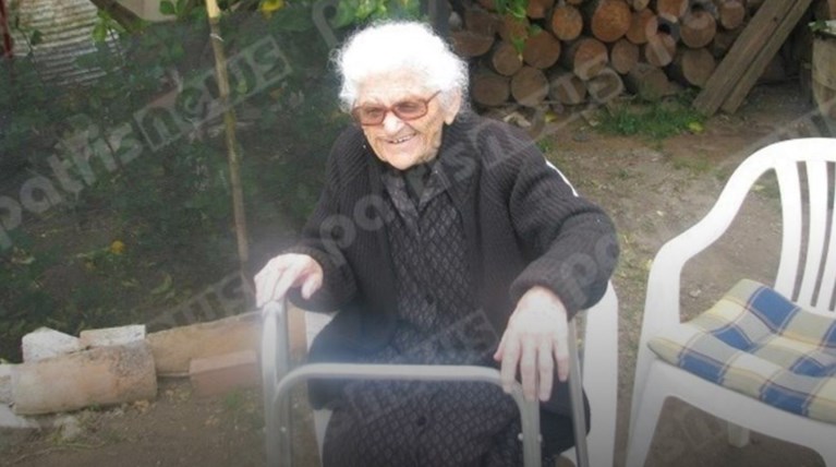 Η αφοπλιστική Ελληνίδα γιαγιά 112 ετών: «Πού να θυμάμαι πόσο είμαι…»