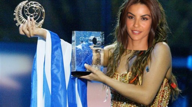 Ανάσταση στο twitter: Η στιγμή που η Ειρηνάρα μας είπε «Ψηφίζω τον Στέλιο»