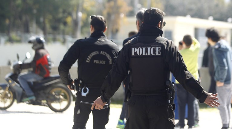 Τηλεφώνημα για βόμβα σε τράπεζα στο Σύνταγμα