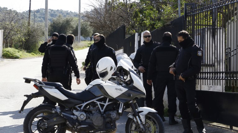 Κλείδωσαν τον φύλακα στην τουαλέτα & άρπαξαν το χρηματοκιβώτιο