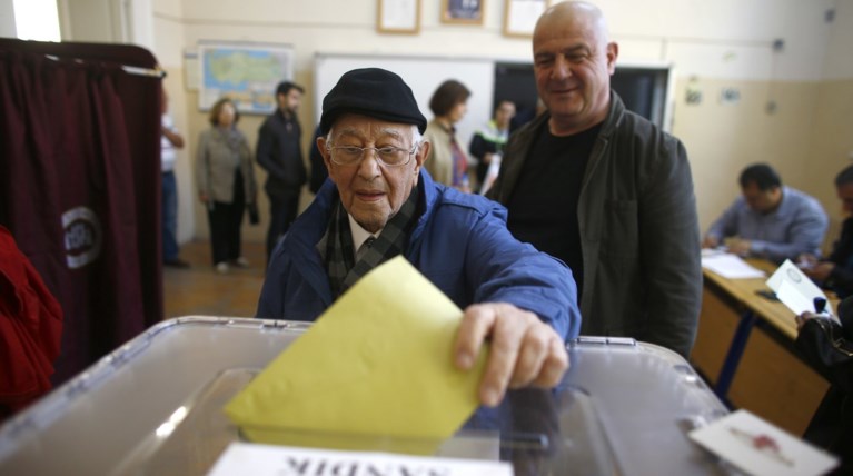 Σαφές προβάδισμα στο "Ναι" δίνει η εφημερίδα Yeni Safak