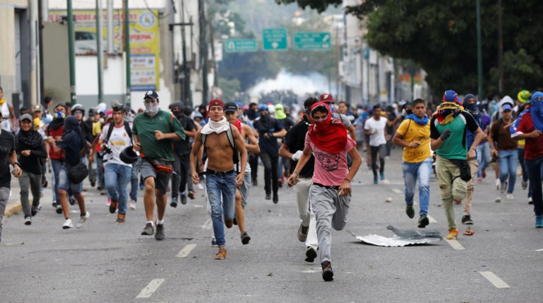 Στους 11 οι νεκροί στη Βενεζουέλα, συνεχίζονται οι διαδηλώσεις κατά Μαδούρο