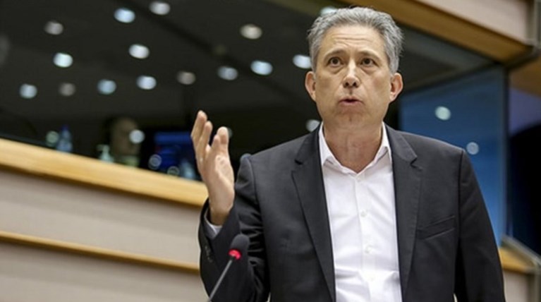 «Ομολογία» Χρυσόγονου: Με επαχθείς φόρους ήρθε το πλεόνασμα