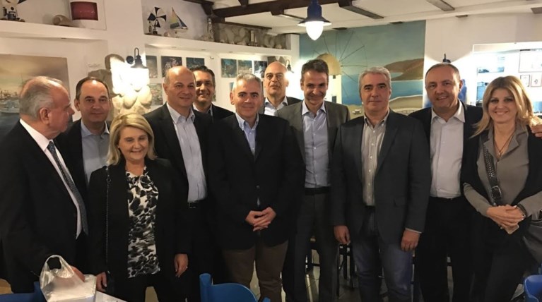 «Μυστικός δείπνος» Κυριάκου σε ψαροταβέρνα της Καισαριανής