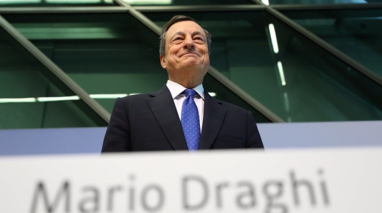 Ντράγκι: Το QE θα συνεχιστεί τουλάχιστον έως το Δεκέμβριο