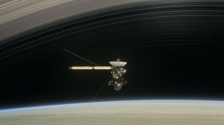 To Cassini έστειλε εικόνες από τους δακτυλίους του Κρόνου
