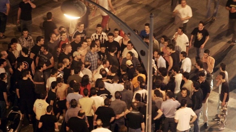 Άγρια επίθεση σε οπαδούς του ΠΑΟΚ- Ένα άτομο στο νοσοκομείο