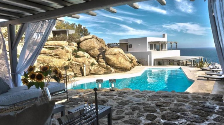 Αυτό είναι το ακριβότερο σπίτι της Μυκόνου-Πωλείται για 11,7 εκ.