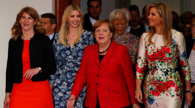 Γκάμπριελ κατά Μέρκελ: Υποδέχτηκε την Ιβάνκα σαν βασίλισσα