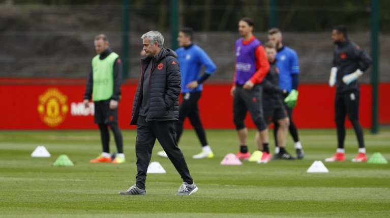 Ο Μουρίνιο απαγόρευσε τα social media στους παίκτες της Manchester