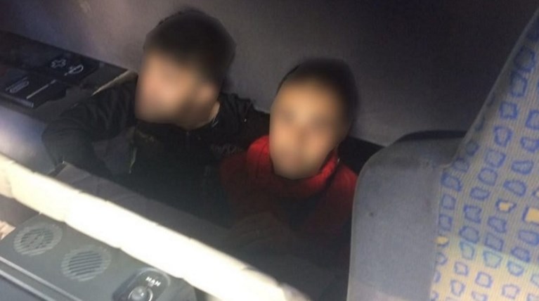 Βάση... σωματότυπου στοίβαζαν τους μετανάστες στο ρεζερβουάρ (ΦΩΤΟ)