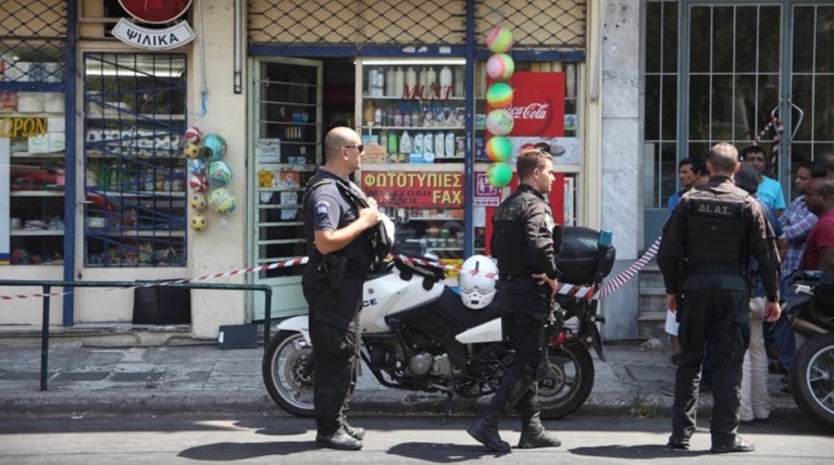 Αιματηρή συμπλοκή αλλοδαπών στον Αγ. Παντελεήμονα